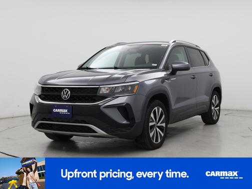 Gray 2022 Volkswagen Taos SE