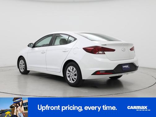 White 2020 Hyundai ELANTRA SE