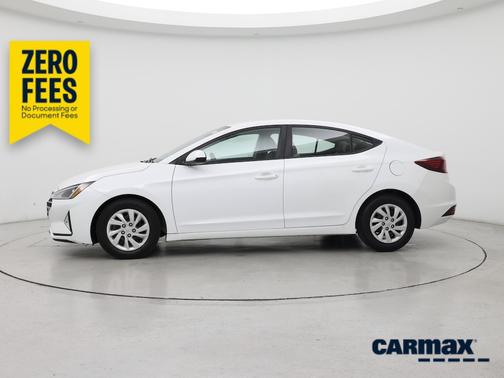 White 2020 Hyundai ELANTRA SE