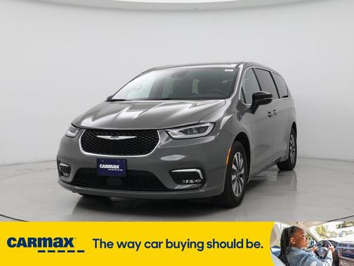 2025 Chrysler Pacifica Hybrid Select