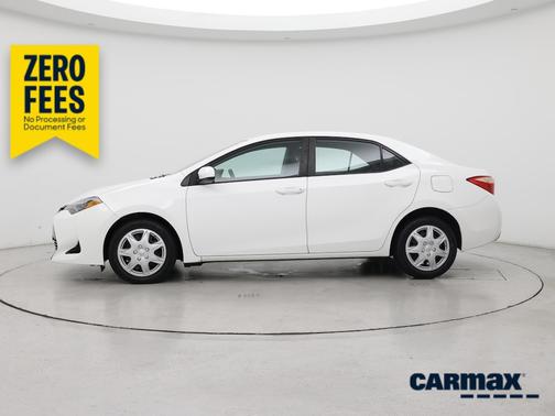 White 2018 Toyota Corolla LE
