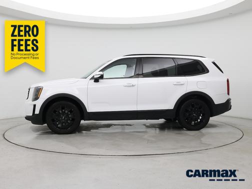 White 2022 Kia Telluride EX
