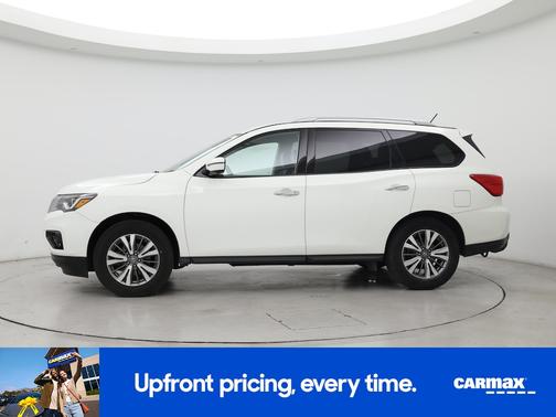 White 2018 Nissan Pathfinder SL