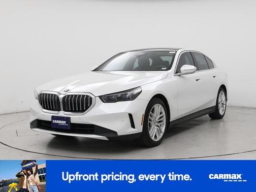 Pearl 2024 BMW 530 I xDrive