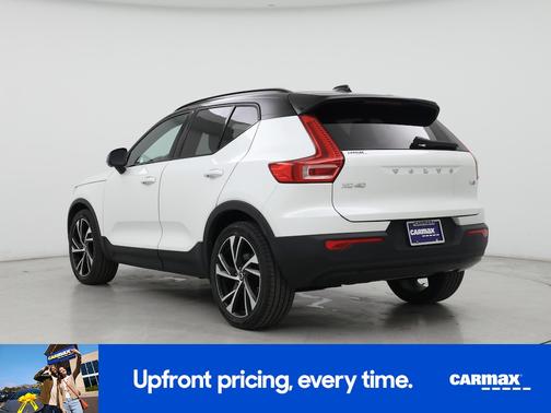White 2021 Volvo XC40 T5 R-Design