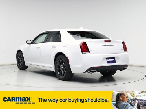 2019 Chrysler 300 Touring
