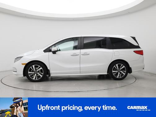 White 2023 Honda Odyssey Touring
