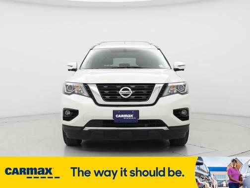 2017 Nissan Pathfinder SL