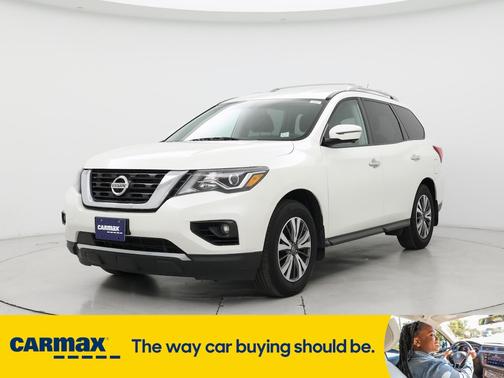 2017 Nissan Pathfinder SL