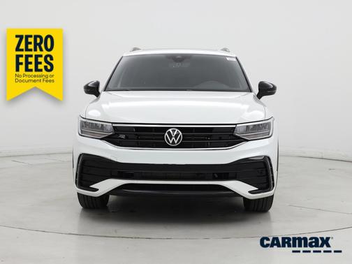 White 2022 Volkswagen Tiguan SE R-Line Black