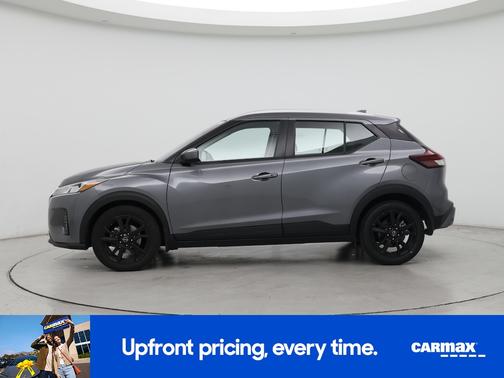 Gray 2023 Nissan Kicks SV