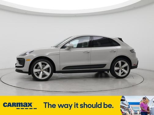 2023 Porsche Macan Base (PDK)