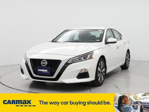 2022 Nissan Altima SV