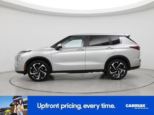 Silver 2024 Mitsubishi Outlander SE