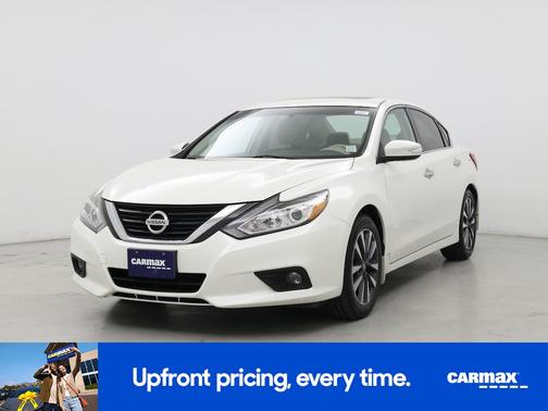 White 2017 Nissan Altima SV