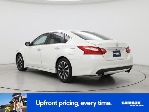 White 2017 Nissan Altima SV