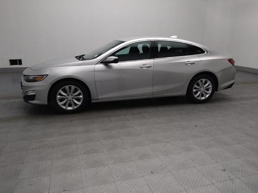 Silver Ice Metallic 2022 Chevrolet Malibu FWD LT
