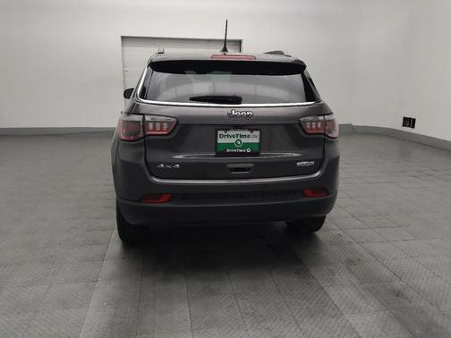 Granite Crystal Metallic Clearcoat 2020 Jeep Compass Latitude