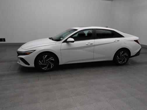 Serenity White 2025 Hyundai ELANTRA SEL