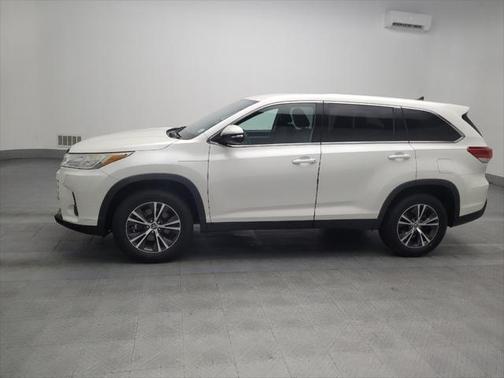 2019 Toyota Highlander LE I4