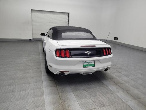 2016 Ford Mustang V6