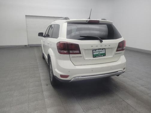 Vice White 2018 Dodge Journey Crossroad