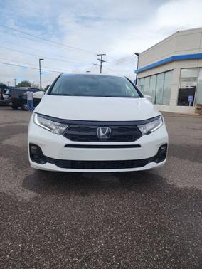 Platinum White Pearl 2025 Honda Odyssey