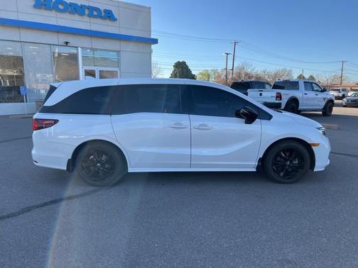 2023 Honda Odyssey 