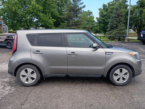 Titanium Gray 2016 Kia Soul Base