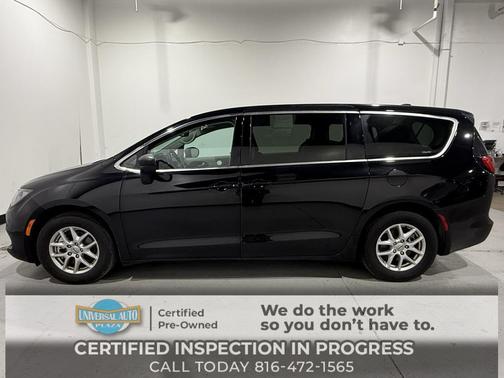 2024 Chrysler Voyager LX