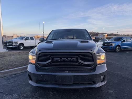 2018 RAM 1500 Sport
