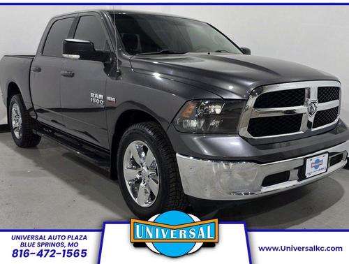 2019 RAM 1500 SLT
