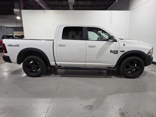 2019 RAM 1500 SLT