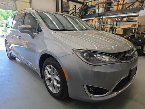 2018 Chrysler Pacifica Touring-L Plus
