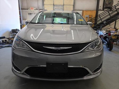 2018 Chrysler Pacifica Touring-L Plus