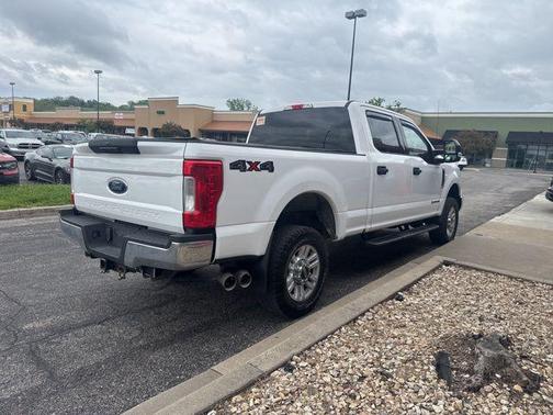 Oxford White 2019 Ford F-250 XLT
