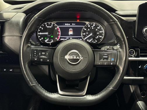 2023 Nissan Pathfinder SV 4WD