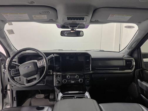 Star White Metallic Tri-Coat 2024 Ford F-250 Lariat