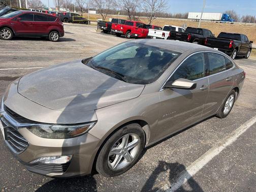 2022 Chevrolet Malibu FWD LT
