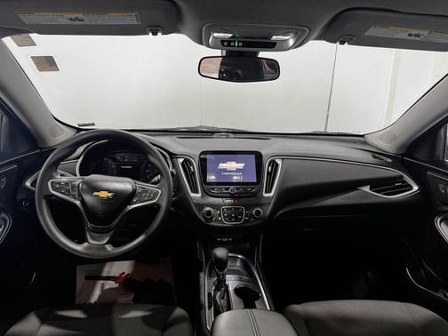 Mineral Gray Metallic 2022 Chevrolet Malibu FWD LT
