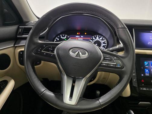 2022 INFINITI QX50 LUXE
