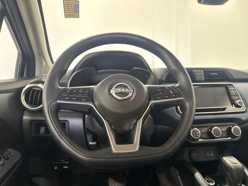 Brilliant Silver Metallic 2025 Nissan Versa 1.6 SV
