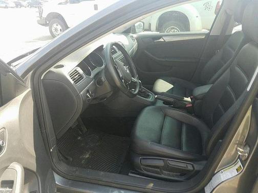 2015 Volkswagen Jetta Auto SE w/Connectivity