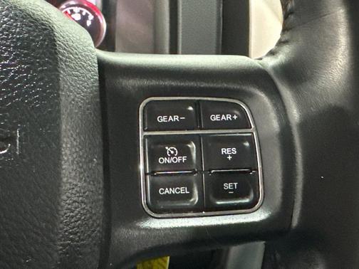 2019 RAM 1500 SLT