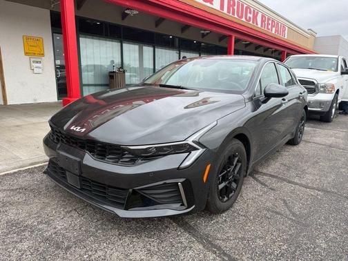 Interstellar Gray 2025 Kia K5 LXS