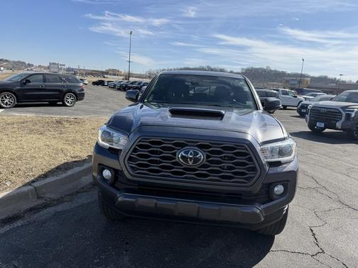 2021 Toyota Tacoma TRD Sport