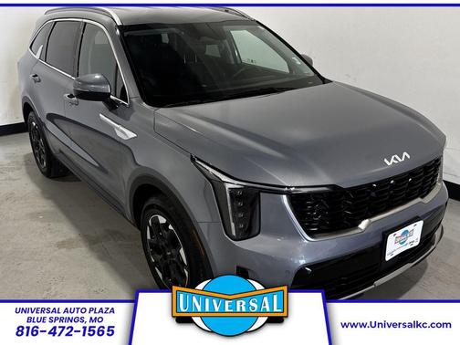 Everlasting Silver 2024 Kia Sorento S