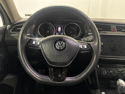 White 2020 Volkswagen Tiguan 2.0T SE 4MOTION