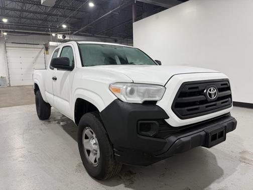2016 Toyota Tacoma SR