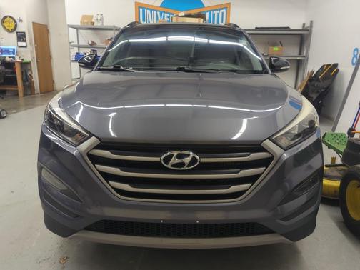 2017 Hyundai TUCSON Night